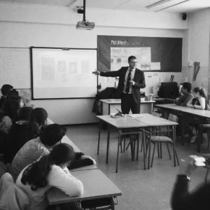 EMPRENEDORIA A l'ESCOLA: En una sessió sobre "Emprenedoria a l'escola" en una classe d'alumnes de sisè de primària. Març 2017.